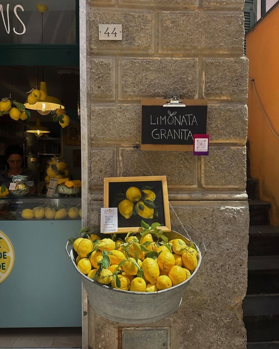 Lemons in Italy