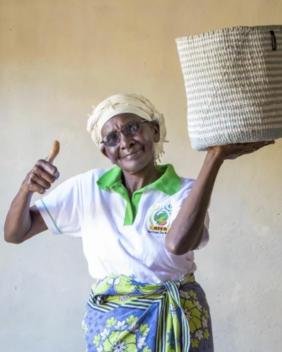 Rose Mwikali Mutua, Mifuko