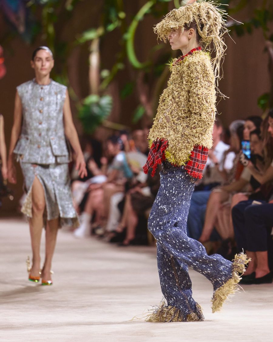 model walks chanel aw26 haute couture